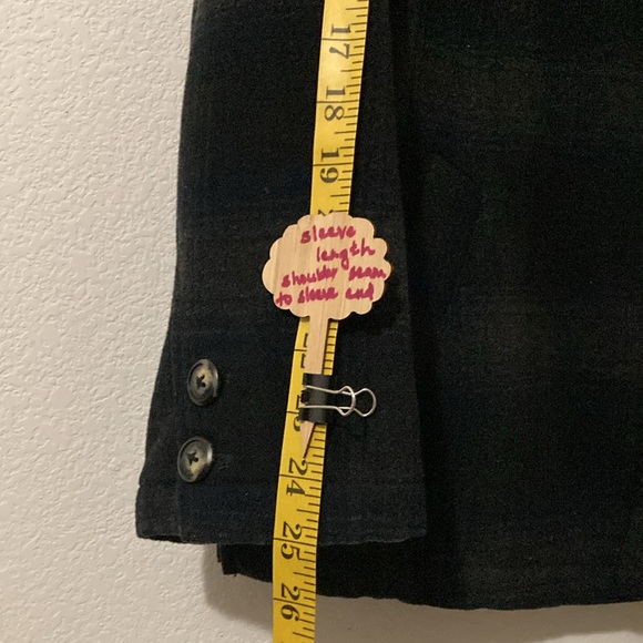 UTEX Wool Blend Black & Gray Plaid buttoned down Medium size jacket quilt lining - Picture 4 of 11